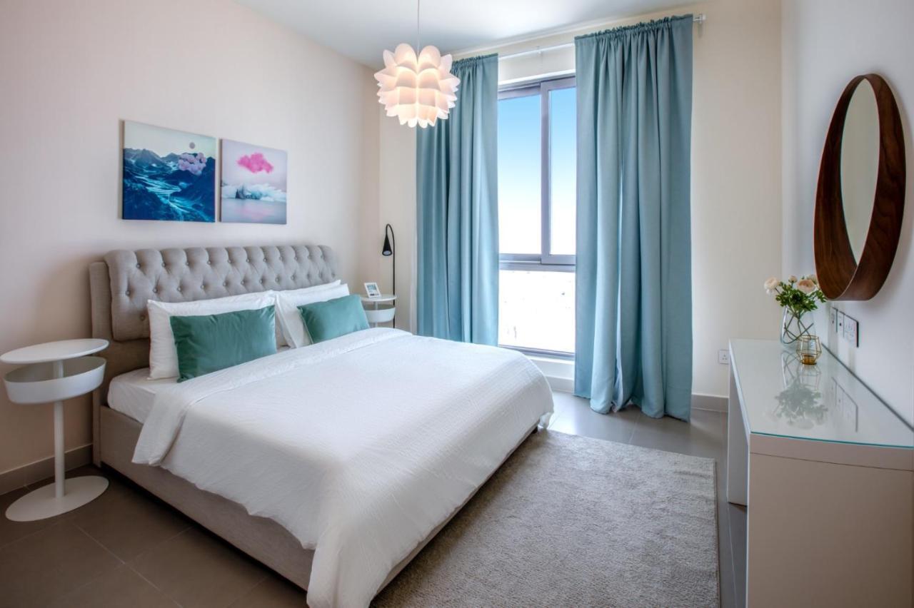 A Luxury Aprt 2 Bedrooms Balcony With Wonderful View Mall Access Hi Speed Wifi Beach Access & Much More For Family Only Samaheej Exterior photo